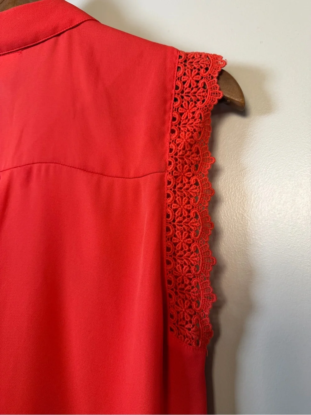Maison Jules | Poppy Red Sleeveless Button Up Top, Eyelet, Lace Trim, Size L